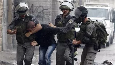الشرطة الإسرائيلية تعتقل فتاة فلسطينية طعنت جندي إسرائيلي