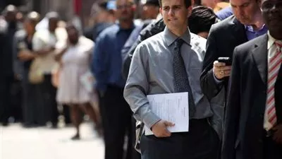 محللون: تراجع معدل البطالة مع عودة النشاط التدريجى للأعمال