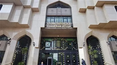 ارتفاع تحويلات المصريين بالخارج إلى 3.3 مليار دولار خلال مارس 2022