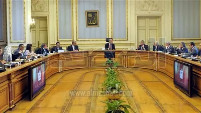 اجتماع شهري للحكومة لمتابعة البرامج الزمنية للمشروعات الجاري تنفيذها 