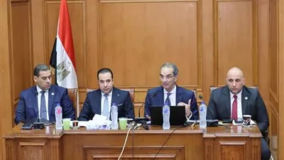 «طلعت»: تطوير 3130 مكتب بريد بنهاية العام الجارى