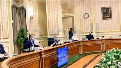 «مدبولى» يشدد على التطبيق الصارم للإجراءات الاحترازية لمواجهة كورونا