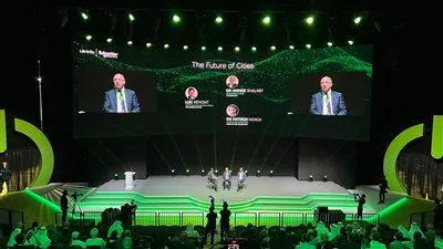 خبراء: مستقبل المدن يعتمد على الرقمنة والذكاء الاصطناعي