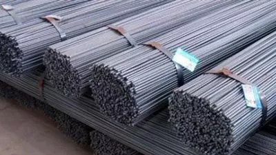 تراجع أسعار حديد التسليح 300 جنيهًا للطن مدفوعه بهبوط 
