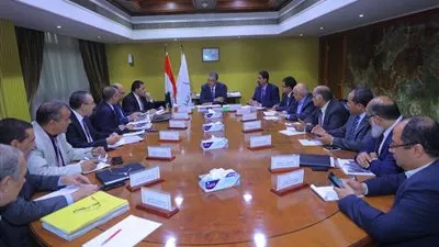 وزير النقل يتابع الموقف التنفيذي لمشروعات كهربة إشارات السكك الحديدية
