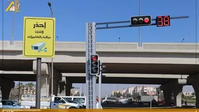 تركيب إشارات مزودة بكاميرات فى تقاطع الدائري الأوسطي مع المحور