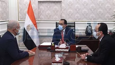 رئيس الحكومة يجدد الحرص على تقديم ما يمكن من حوافز لدعم الصناعة المصرية