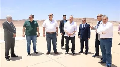 وزير الطيران المدني يتابع أعمال تطوير مطار سانت كاترين