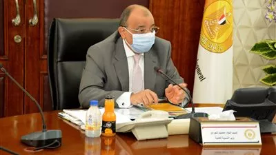 «التنمية المحلية» تعلن مواعيد فتح وغلق المحال التجارية والمطاعم والكافيهات