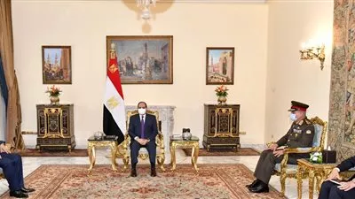 السيسى يبحث سبل التعاون الثنائى العسكرى بين مصر والعراق