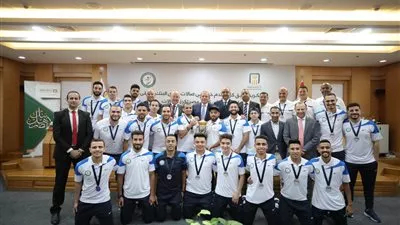  البنك الأهلي المصري يُكرم فريق ناديه لكرة الصالات بعد التتويج بكأس مصر