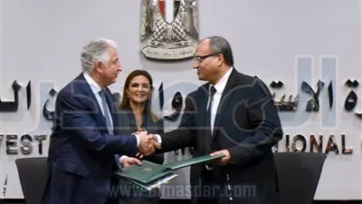 الحكومة توقع اتفاقًا مع 