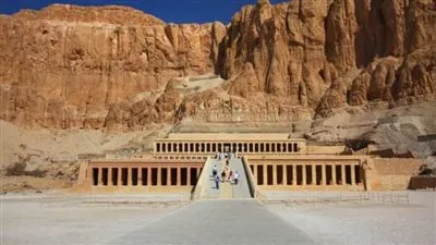ارتفاع تقييم مصر 6 درجات بمؤشر تنمية السياحة والسفر لعام 2021 