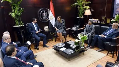 سحر نصر: تسهيل الإجراءات لزيادة حجم الاستثمارات الأردنية في مصر