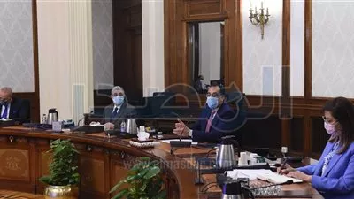 رئيس الوزراء: حريصون على مشاركة القطاع الخاص في مشروعات تحلية مياه البحر