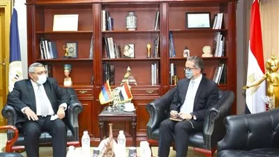 مصر تبحث زيادة الحركة السياحية مع أرمينيا