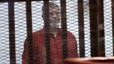 تأجيل محاكمة مرسي و24 آخرين لاتهامهم بإهانة القضاء إلى أول أكتوبر