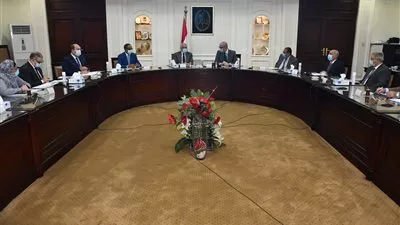 «الجزار» يوجه بسرعة تشغيل محطات الصرف الصحى الجديدة بالجيزة