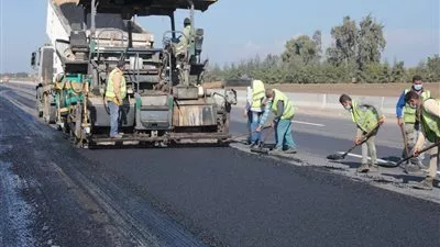 وزير النقل يتفقد أعمال تطوير طريق القاهرة الإسكندرية الزراعى