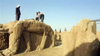 بالفيديو .. الآثار العراقية والسورية المسروقة تعرض للبيع في مزادات علنية بعدة بلدان
