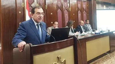 «الملا»: 561 مليار جنيه استثمارات تنمية حقول البترول خلال 8 سنوات