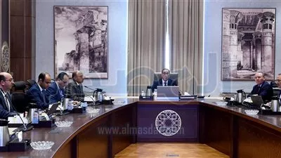 «مدبولي» يتابع جاهزية الأراضي المقرر طرحها لإقامة محطات تحلية مياه البحر