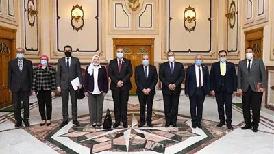 مصر والعراق يبحثان سبل التعاون المشترك فى مجالات التصنيع المختلفة