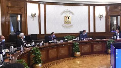 مدبولي يتابع خطوات زيادة مكون الاستثمار المؤسسي الحكومي في البورصة