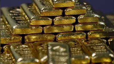الذهب يتحول للصعود مع هبوط الدولار