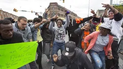 بالفيديو..الفرحة تسود مدينة 