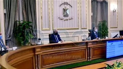 رئيس الوزراء يتابع الخطوات التنفيذية لمشروع توطين صناعة «التابلت»