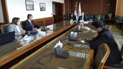 وزير الموارد المائية يتابع أعمال تأهيل خزان أسوان القديم 