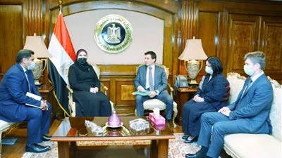 وزيرة الصناعة: تقدم كبير فى مفاوضات اتفاق التجارة الحرة مع الاتحاد الأوراسى