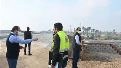 الرئيس السيسى يتفقد الطريق الدائرى الأوسطى