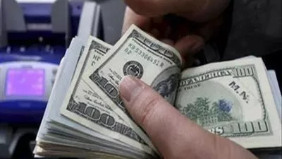 االتراجع مستمر.. الدولار يسجل 15,8 جنيه في البنوك