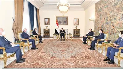 السيسى يبحث جهود إعادة تنشيط عملية السلام ومفاوضات القضية الفلسطينية