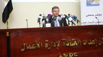 وزير قطاع الاعمال: بيع أراضى بـ27 مليار جنيه لتطوير شركات الغزل والنسيج