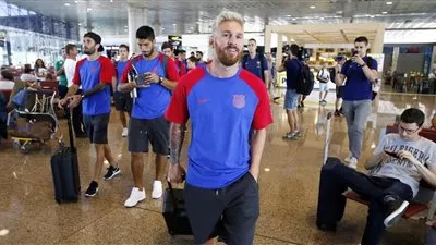 بعد التأجيل بسبب هزيمة برشلونة.. ميسي يصل مصر غدا