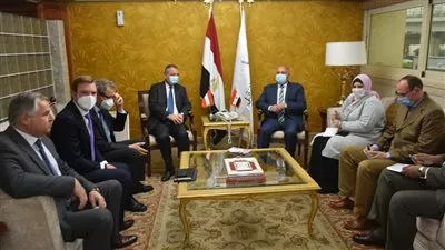 وزير النقل يبحث مع سفير النمسا ووفد شركة «فويست ألبين» سبل التعاون