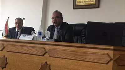 البورصة المصرية تنظم حملات توعية لخريجى معهد الدراسات الدبلوماسية