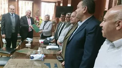 «الكهرباء»: توقيع عقدين لتأمين زيادة الأحمال بقيمة 165 مليون جنيه