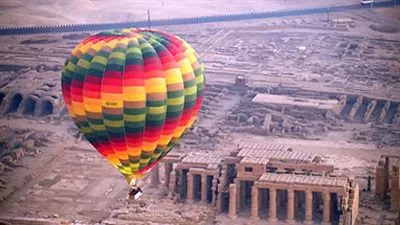 إقلاع 10 رحلات 