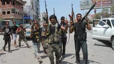 المقاومة الشعبية تسيطر على قاعدة 