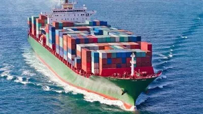 اتحاد التأمين البحري يصدر 8 توصيات لمواجهة خطر تسريب الصهاريج المرنة