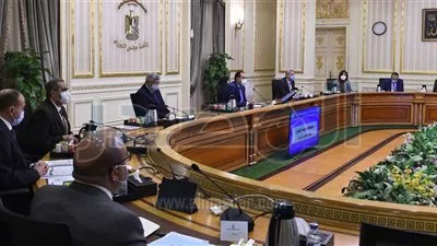 الحكومة: غرامة فورية 50 جنيهاً لعدم إرتداء الكمامة