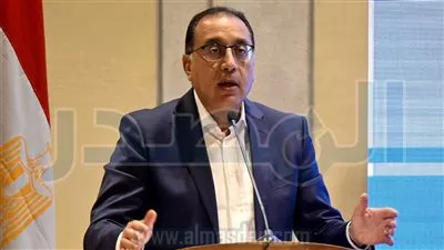 رئيس الوزراء يطلق استراتيجية تنمية صناعة السيارات