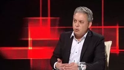 الحبس سنة لمعتز مطر بعد سب أسرة قاضي وادي النطرون