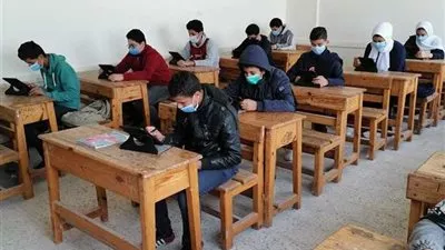 الحكومة تنفي تأجيل امتحانات منتصف العام الدراسي