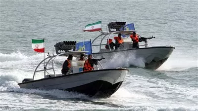 إيران تبدأ أولى مناوراتها 