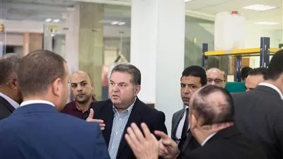 وزير قطاع الأعمال يوجه بتغيير السياسة التسويقية لـ 